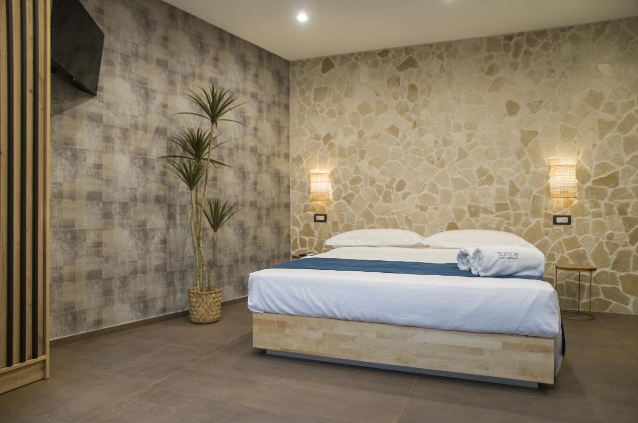 Suite 18 Luxury Apartments Bari Exterior photo