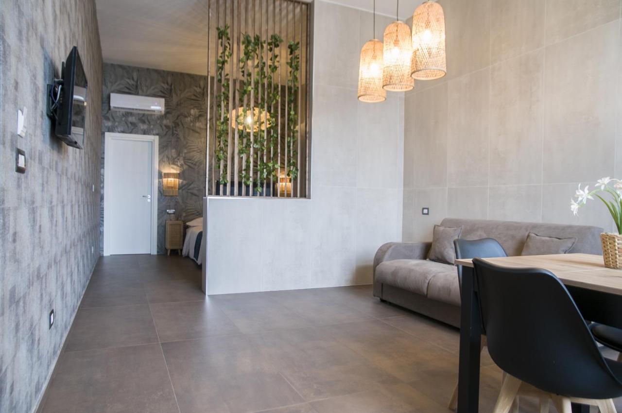 Suite 18 Luxury Apartments Bari Exterior photo