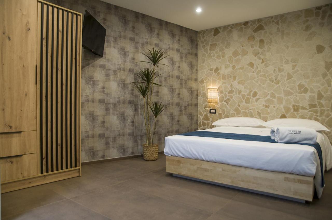 Suite 18 Luxury Apartments Bari Exterior photo