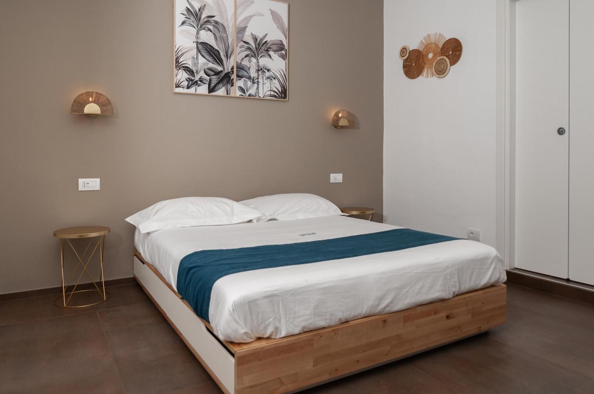 Suite 18 Luxury Apartments Bari Exterior photo